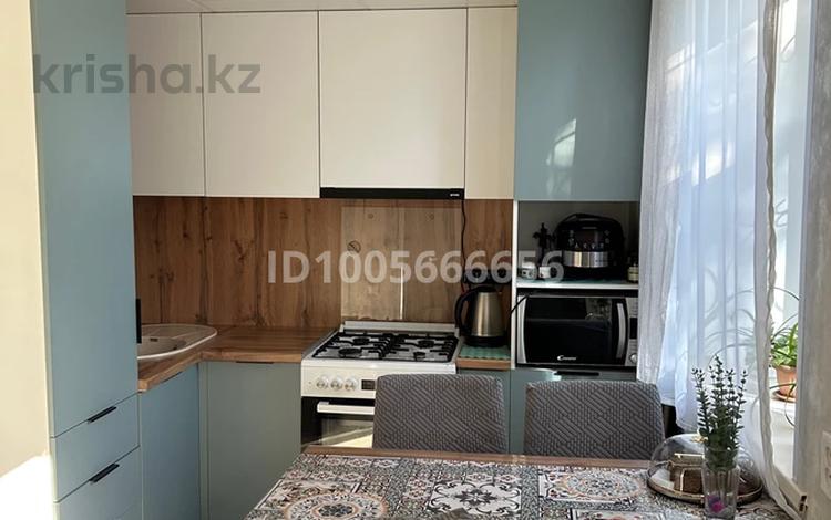 3-бөлмелі пәтер · 55.6 м² · 1/3 қабат, Селевина — 35 школа, бағасы: 17.5 млн ₸ в Семее — фото 2