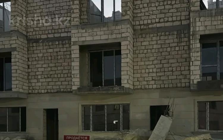 6-комнатная квартира · 260 м² · 1/3 этаж, 21-й мкр 36 за 20 млн ₸ в Актау — фото 2