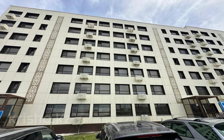 2-бөлмелі пәтер · 75 м² · 6/7 қабат, Есенберлина 16, бағасы: 36 млн ₸ в Усть-Каменогорске — фото 4