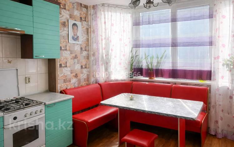 3-бөлмелі пәтер · 72 м² · 5/9 қабат, мкр Аксай-1А 29 — Толе би - яссауи, бағасы: 50.5 млн ₸ в Алматы, Ауэзовский р-н — фото 2