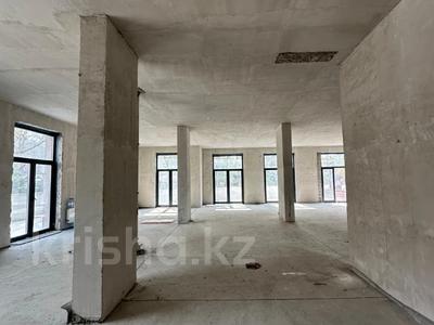 4-комнатная квартира · 219 м² · 1/3 этаж, Ондасынова за 264 млн ₸ в Алматы, Медеуский р-н