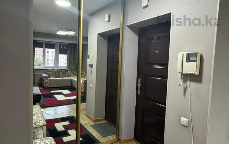 2-комнатная квартира · 70 м² · 9/14 этаж, Мкр Самал-2 — Бектурова за 450 000 〒 в Алматы, Медеуский р-н — фото 4