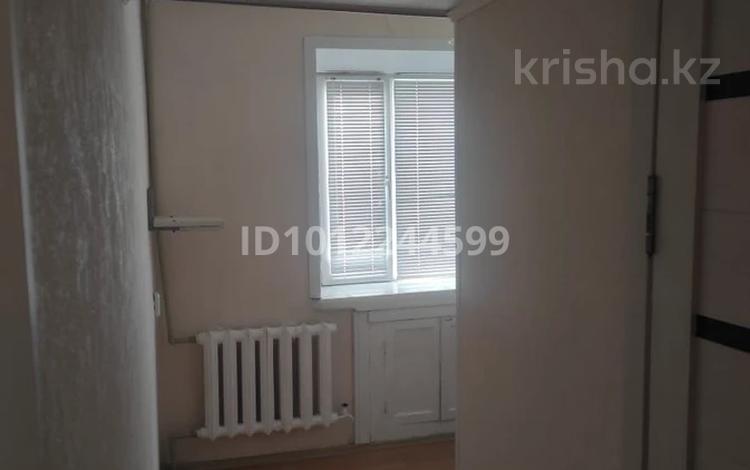 2-бөлмелі пәтер · 45 м² · 1 қабат, ул. Байсеитовой 2, бағасы: 6 млн ₸ в Темиртау — фото 2