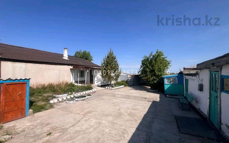 Часть дома · 3 комнаты · 80 м² · 10 сот., А. Молдагулова 5 — В близи райцентра в селе Жаңаөзен (бывшая Новоречка) продается дом за 12 млн ₸ в Калбатау — фото 2