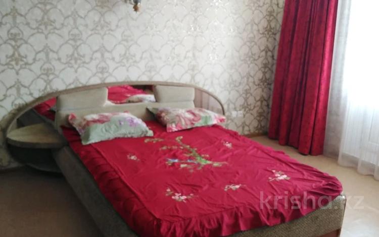 2-комнатная квартира · 54 м² · 7/9 этаж, мкр Юго-Восток 5/48 — Республики, Муканова за 15 000 ₸ в Караганде, Казыбек би р-н — фото 13