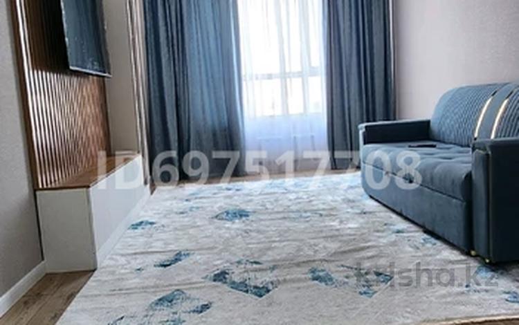 2-комнатная квартира · 70 м² · 11/14 этаж, E-10 11 — Рядом с ХанШатыром за 350 000 ₸ в Астане, Нура р-н — фото 2