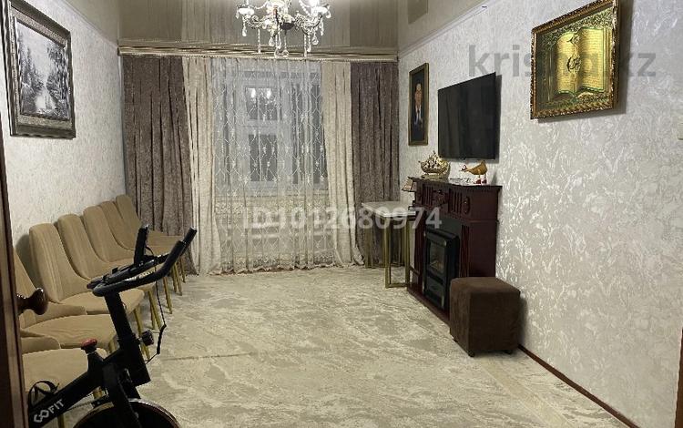 3-бөлмелі пәтер · 63 м², мкр Каратау 16, бағасы: 130 000 ₸ в Таразе — фото 2