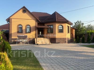 Отдельный дом · 3 комнаты · 170 м² · 6 сот., Квартал 21 111 — Суюнбая за 81 млн 〒 в Каскелене