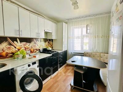 3-бөлмелі пәтер, 70 м², 9/9 қабат, кизатова, бағасы: 22.5 млн 〒 в Петропавловске