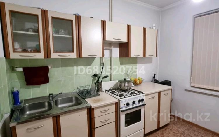 2-комнатная квартира · 54 м² · 7/9 этаж, мкр Юго-Восток, 30й микрорайон 19 — Рыскулова-Гапеева за 150 000 ₸ в Караганде, Казыбек би р-н — фото 2