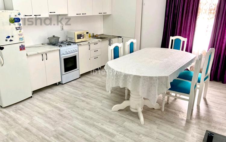 2-комнатная квартира · 54 м² · 1/4 этаж, Ул.Санырак батыра 55 — . Жамбылская, г. Тараз, р-н Әулиеата, ул. Санырык Батыр, д. 55/7, кв. за 120 000 ₸ — фото 2