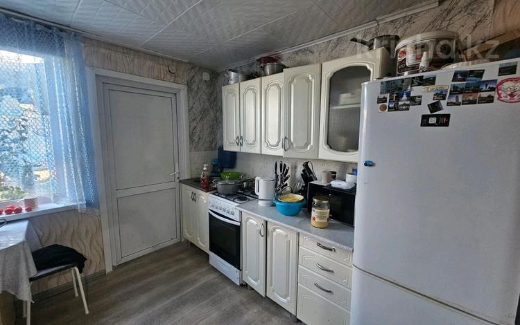 Жеке үй · 3 бөлме · 48 м² · 3 жүзд., Асфальтная 17, бағасы: 6.8 млн ₸ в Петропавловске — фото 2