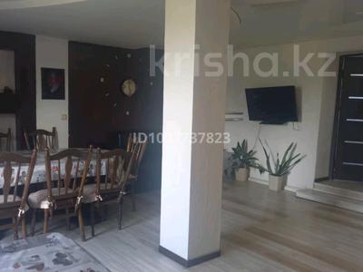 Отдельный дом · 13 комнат · 500 м² · 6 сот., Кенесары 81а — Кольцо санаторий Береке за 90 млн 〒 в Бурабае