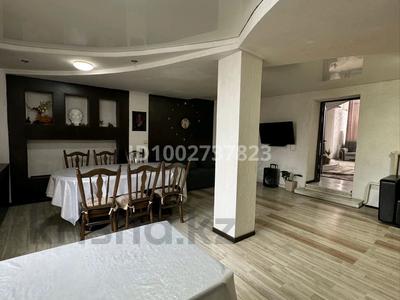 Отдельный дом · 14 комнат · 500 м² · 6 сот., Кенесары 81а — Кольцо санаторий Береке за 100 млн ₸ в Бурабае
