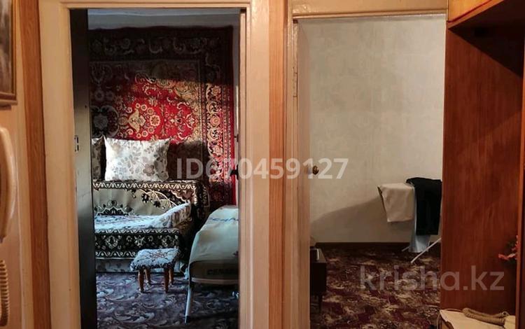 2-комнатная квартира, 45 м², 2/5 этаж, Хользунова за 20 млн 〒 в Саратове — фото 18