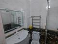4-комнатная квартира · 88 м² · 4/5 этаж, мкр Айнабулак-2 75 за 300 000 ₸ в Алматы, Жетысуский р-н — фото 2