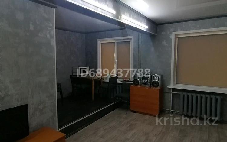 1-комнатная квартира · 34 м² · 2/4 этаж, Бокейханова 11 — На пересечении ул. Бокейханова и Абая за 9.1 млн ₸ в Балхаше — фото 2