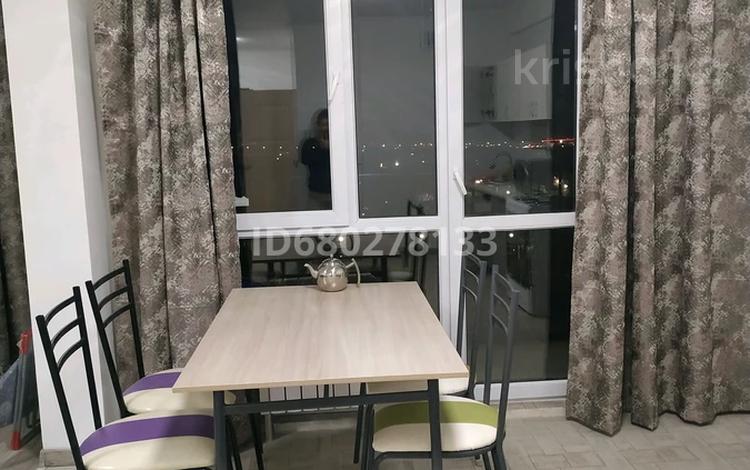 1-комнатная квартира · 49 м² · 10/10 этаж, мкр Шугыла, Алма-сити 5 7 — Ул.Алтын Орда за 170 000 ₸ в Алматы, Наурызбайский р-н — фото 2