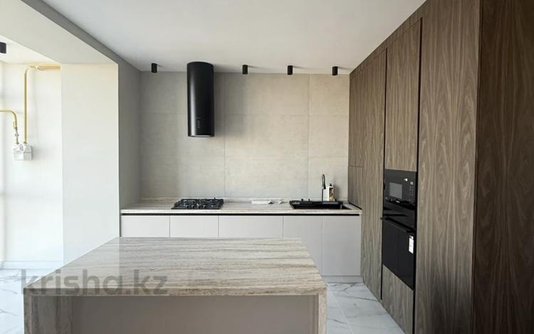 3-бөлмелі пәтер · 120 м² · 4/9 қабат, Жуманиязова, бағасы: 47 млн ₸ в Уральске — фото 2