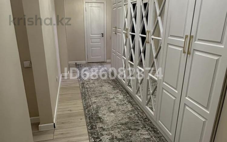 2-комнатная квартира · 60 м² · 10/12 этаж, мкр Акбулак, 1-я улица — Рыскулова Момышулы за 280 000 ₸ в Алматы, Алатауский р-н — фото 2