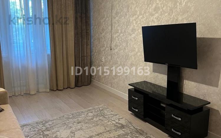 1-комнатная квартира · 32 м² · 2/5 этаж, Республики 19 б за 180 000 ₸ в Шымкенте, Аль-Фарабийский р-н — фото 2