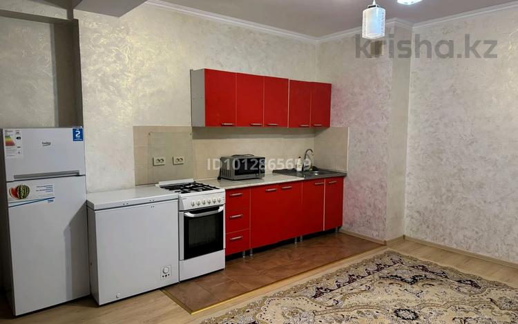2-бөлмелі пәтер · 60 м², Алтын ауыл 10, бағасы: 200 000 ₸ в Каскелене — фото 2