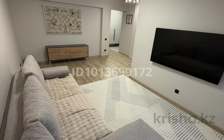 3-комнатная квартира · 69 м² · 3/4 этаж, мкр Самал-3, Қажымұқан 20 за 79.5 млн ₸ в Алматы, Медеуский р-н — фото 2