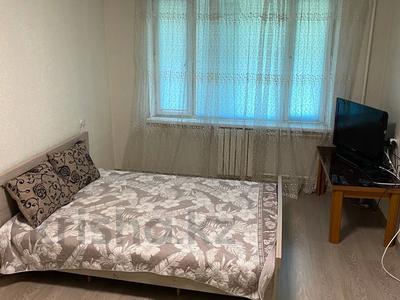 1-бөлмелі пәтер, 45 м², 1/5 қабат тәулігіне, Алмагуль 5, бағасы: 9 000 〒 в Алматы, Бостандыкский р-н