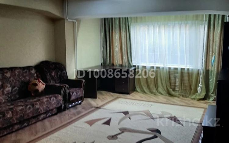 2-бөлмелі пәтер · 74 м² · 2/8 қабат, Достык 48, бағасы: 400 000 ₸ в Алматы, Медеуский р-н — фото 2