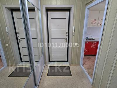 3-комнатная квартира · 64 м² · 9/10 этаж, Молдагадиева(гвардейская) 9 — Супермаркет Анвар за 170 000 ₸ в Уральске