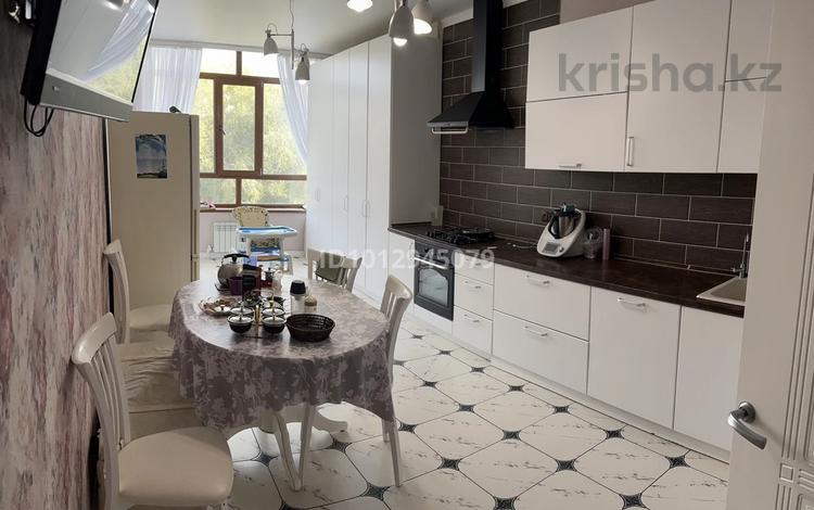 2-комнатная квартира · 106 м² · 3/3 этаж, Санкибай батыр 253 за 35 млн ₸ в Актобе — фото 2