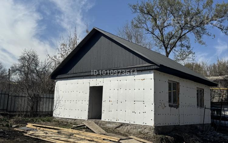 Отдельный дом · 4 комнаты · 100 м² · 6.7 сот., Заря 4 за 18 млн 〒 в Талгаре — фото 2