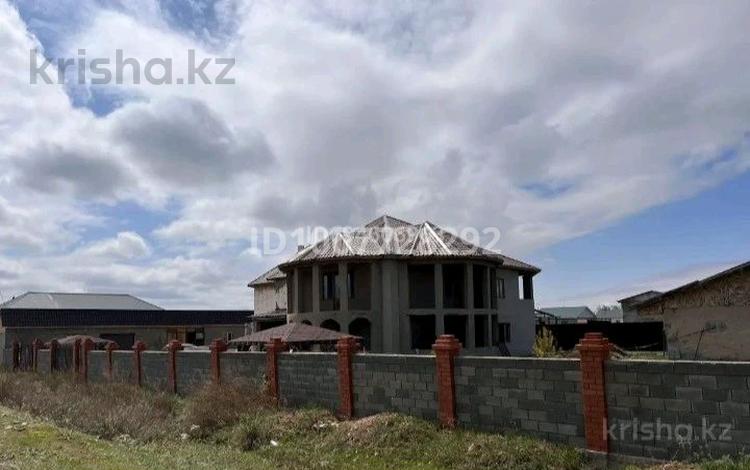 Отдельный дом · 8 комнат · 400 м² · 18 сот., Сарарқа 9а за 25 млн 〒 в  — фото 11