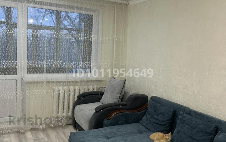1-бөлмелі пәтер · 37 м² · 5/9 қабат, просп. Строителей 31, бағасы: 15 млн ₸ в Караганде, Казыбек би р-н — фото 2