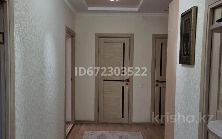 3-комнатная квартира, 90 м², 4/5 этаж, проспект Каныша Сатпаева 34 за 40 млн 〒 в Атырау — фото 2