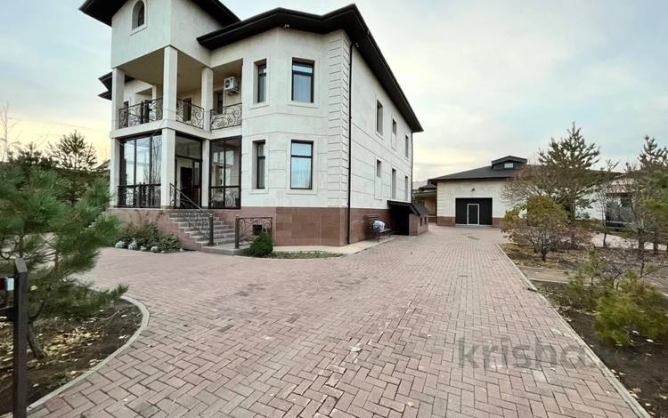 Отдельный дом • 10 комнат • 850 м² • 17 сот., Фазыла Карибжанова за 500 млн 〒 в Астане, Алматы р-н — фото 2