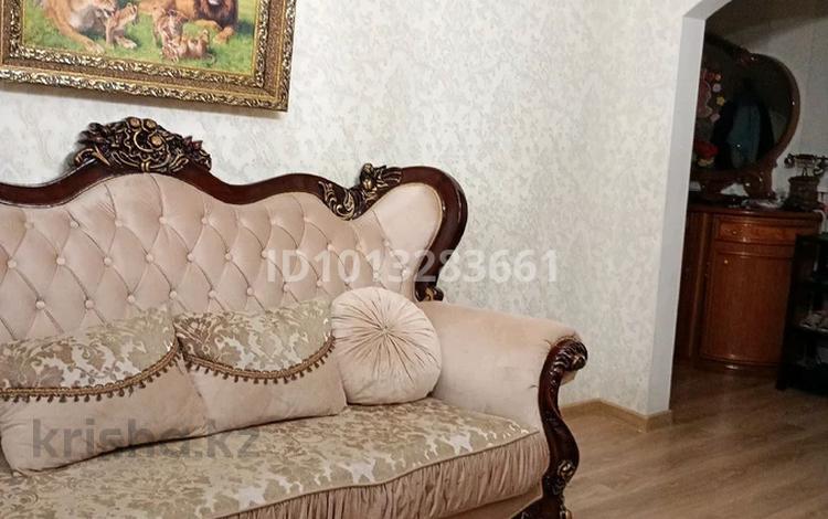 3-комнатная квартира · 70 м² · 6/10 этаж, мкр 8 за 26.5 млн ₸ в Актобе — фото 2