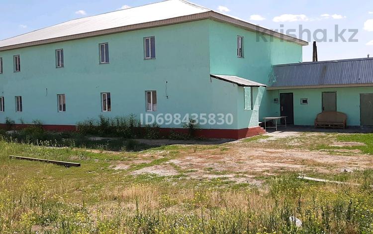 Жеке үй · 20 бөлме · 700 м² · 15 сот., Кенен Азербаев 7А, бағасы: 65 млн 〒 в Тайтобе — фото 2