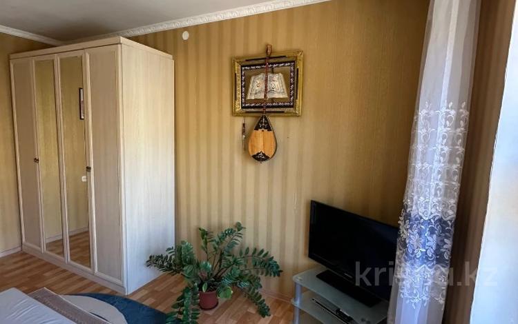 4-бөлмелі пәтер · 97 м² · 4/5 қабат, 15-й мкр 25, бағасы: 24.5 млн ₸ в Актау — фото 9