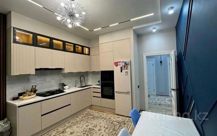 3-комнатная квартира · 106 м² · 9/10 этаж, Молдагулова за 46 млн ₸ в Актобе — фото 8