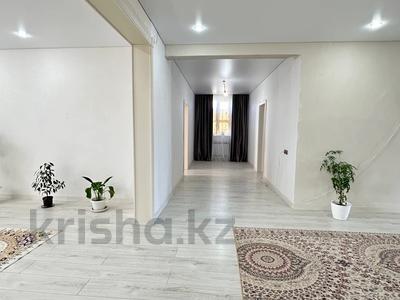 Отдельный дом · 4 комнаты · 189.2 м² · 10 сот., Мичурино Нурсат участок 73 62 за 25 млн 〒 в Уральске