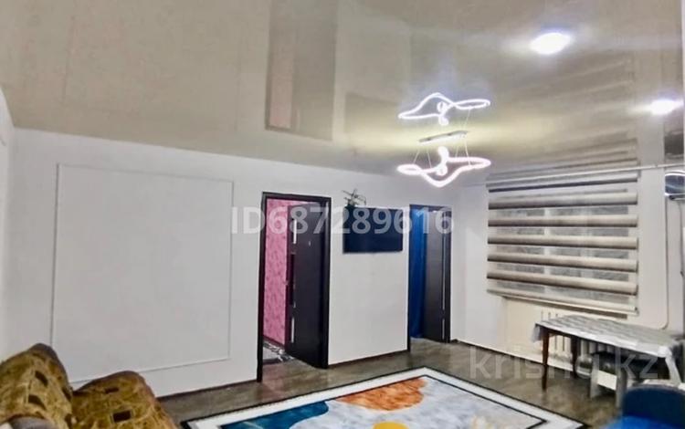 3-комнатная квартира · 48 м² · 1/5 этаж, Абая за 14 000 〒 в Таразе — фото 16