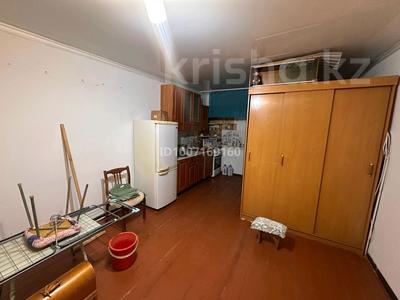 1-комнатная квартира · 19.6 м² · 4/4 этаж, мкр Шанхай — Сзади магазина Данекер за 3 млн 〒 в Актобе