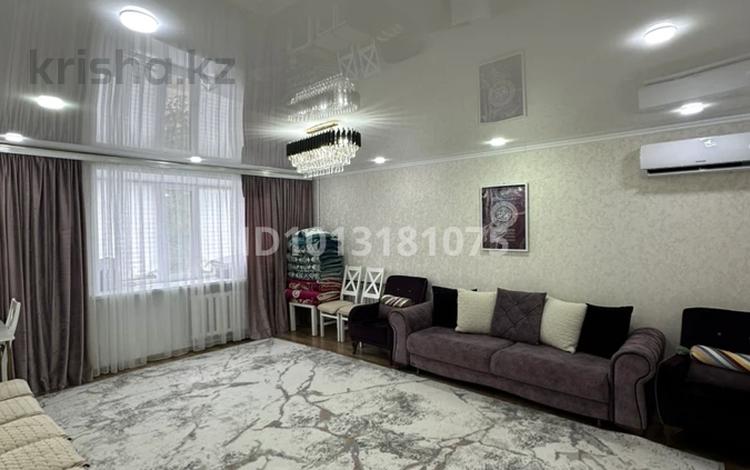 3-комнатная квартира · 100 м² · 2/3 этаж, Абая 49а 3 за 38 млн ₸ в Жезказгане — фото 2