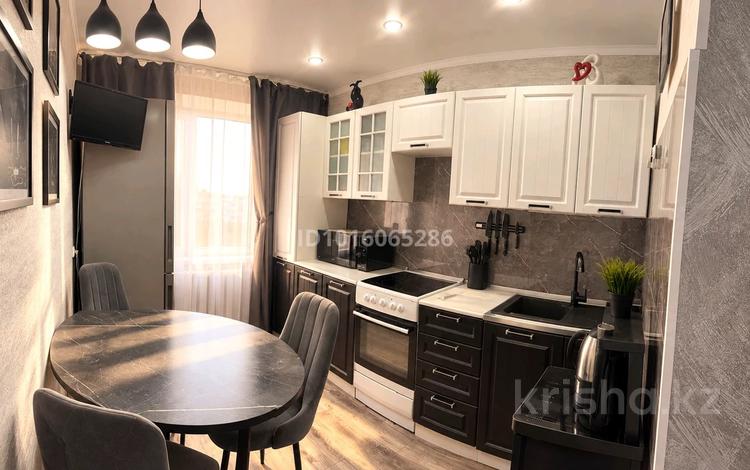 2-комнатная квартира · 56.8 м² · 8/10 этаж, 70 квартал 6 за 17.5 млн ₸ в Темиртау — фото 2