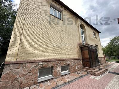 Отдельный дом · 7 комнат · 410 м² · 6 сот., Чижевского 24 за 250 млн 〒 в Караганде