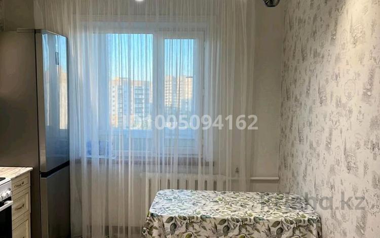 3-бөлмелі пәтер · 69 м² · 9/9 қабат, Бозтаева 17К, бағасы: 29 млн ₸ в Семее — фото 2