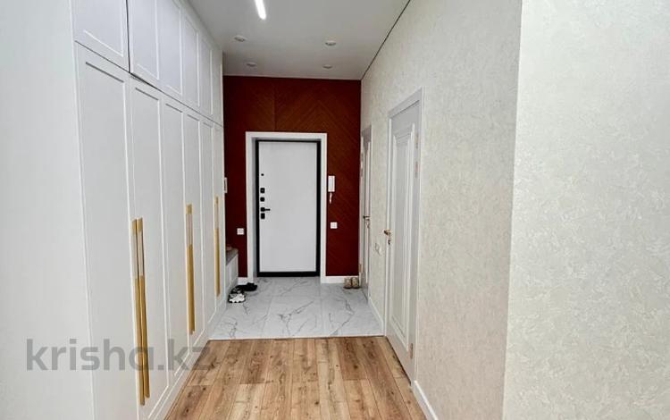3-комнатная квартира · 120 м² · 4/9 этаж, Молдагулова за 61.2 млн ₸ в Актобе — фото 13