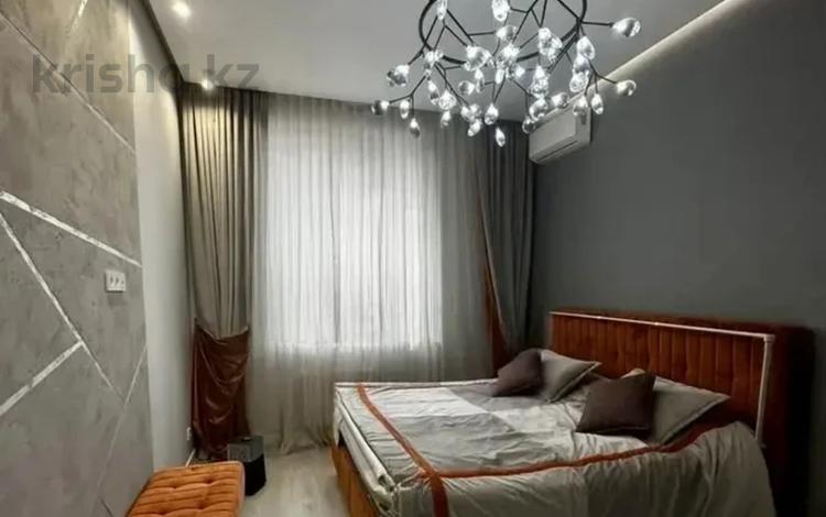 2-комнатная квартира · 68 м² · 7/17 этаж, Толе би 185А за 370 000 ₸ в Алматы, Алмалинский р-н — фото 2