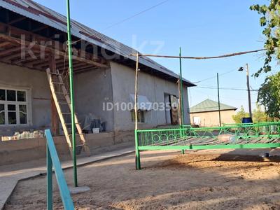 Отдельный дом · 4 комнаты · 120 м² · 15 сот., Әділет көшесі 46 — Туркистан обл Келесі ауданы Біртілек округ Димитров бөлімшесі уч Амангелді Әділет көшесі 46 үйі за 12 млн ₸ в Абай